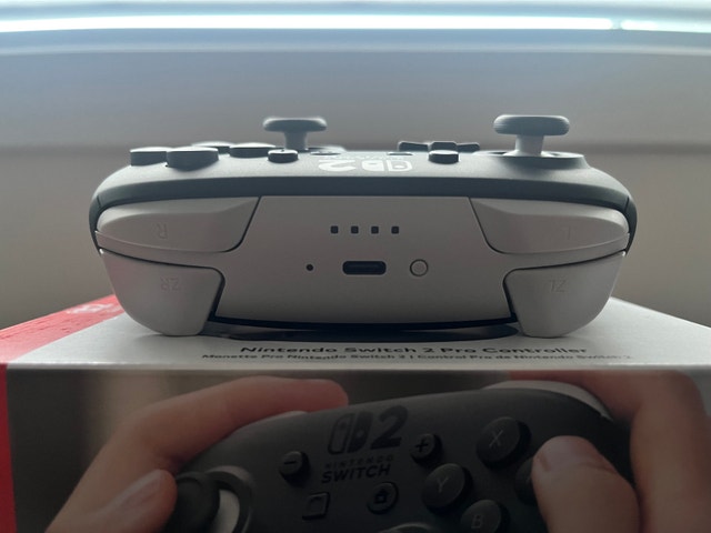 Nintendo Switch 2 Pro Controller - photo 3