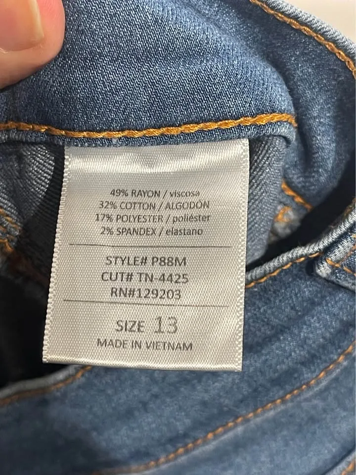 Fashion Nova Classic High Waist Skinny Jeans size 8 image indicator(7)