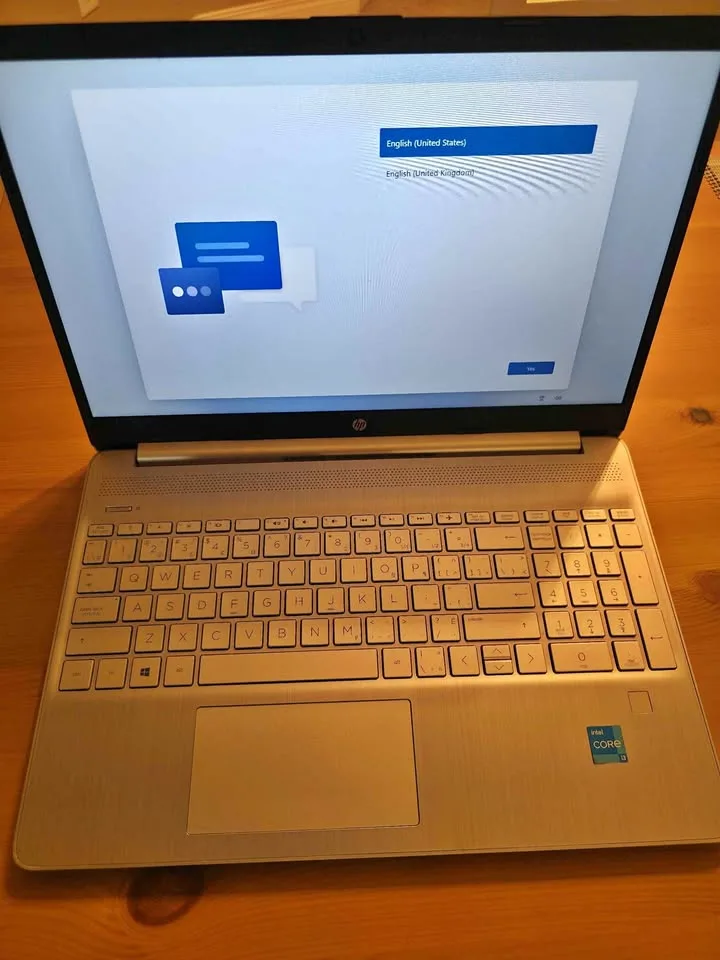 17" HP Laptop Core i3, 8GB RAM, 128GB SSD