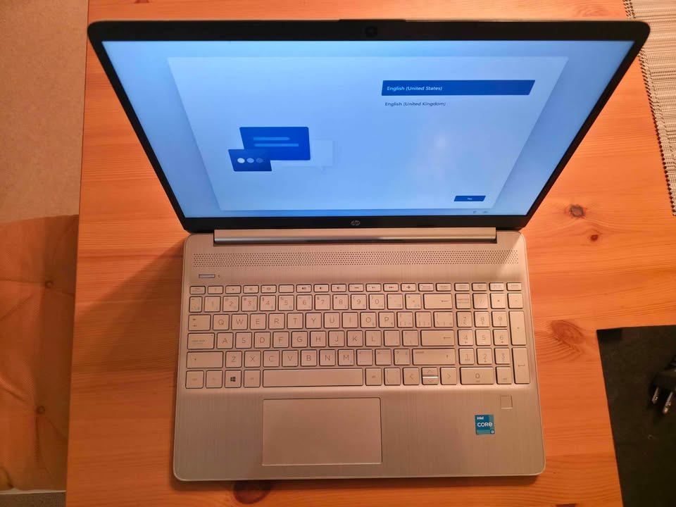 17" HP Laptop Core i3, 8GB RAM, 128GB SSD - photo 2