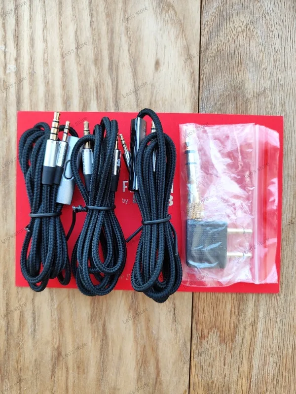 Ferrari T250 Cavallino Headphones by Logic3 image indicator(3)