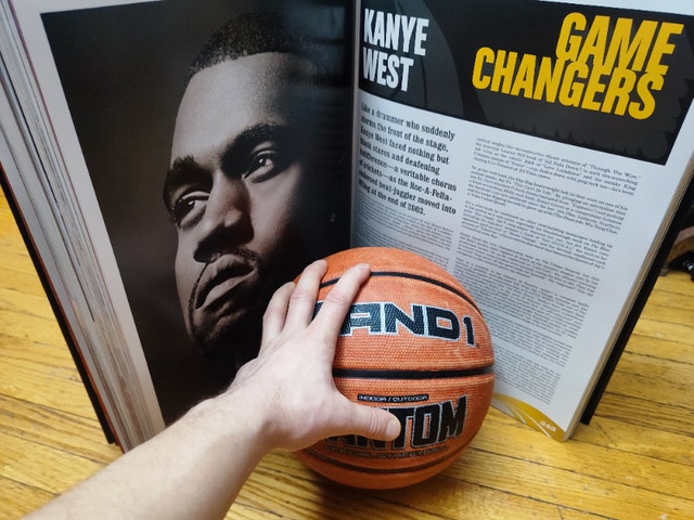 Memorable GIFT - collectible BOOK Hip-Hop-A cultural odyssey - photo 4