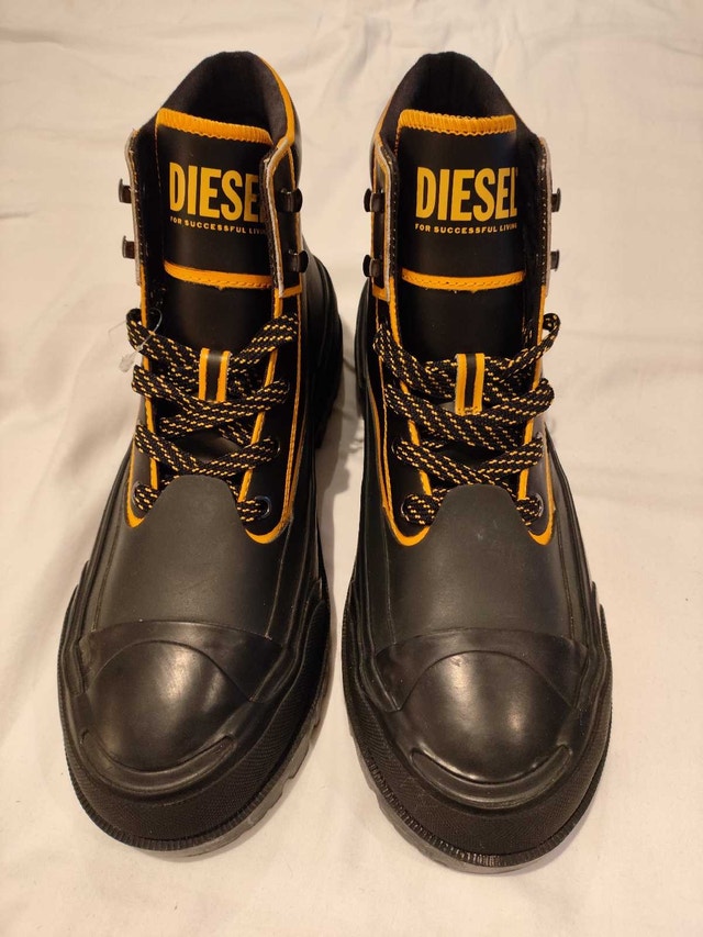 DIESEL leather boots - photo 2