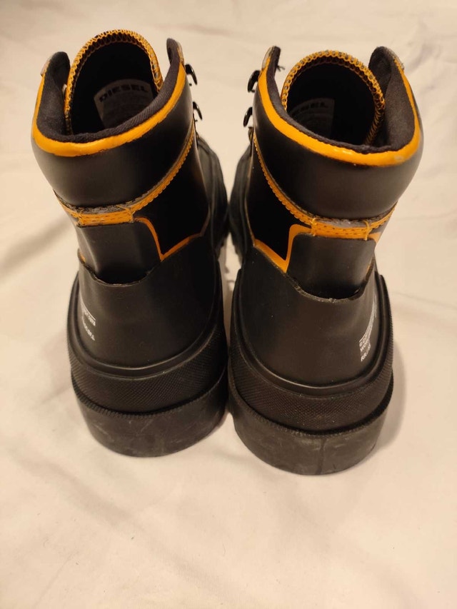 DIESEL leather boots - photo 3