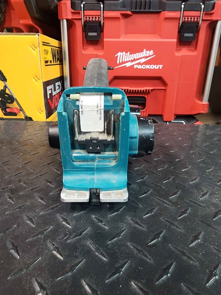 Makita 18v cordless planner - photo 3