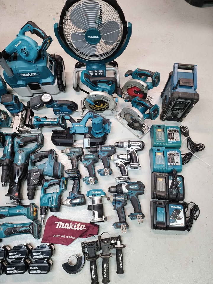 Makita 18v cordless lot - photo 2