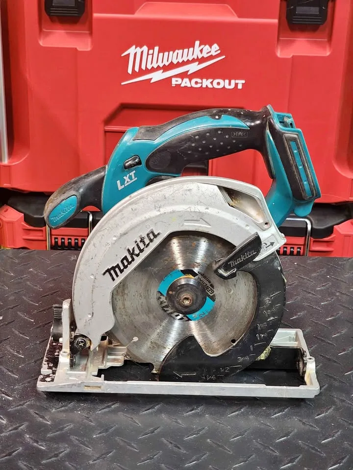 Makita 18v cordless skillsaw thumbnail