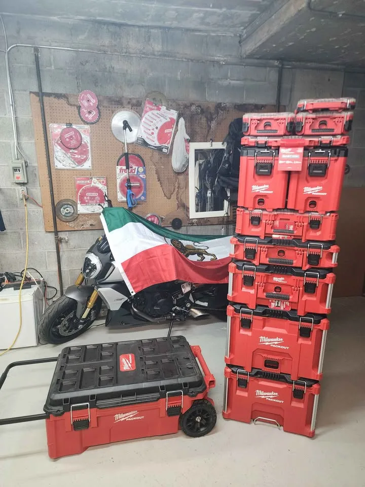 Milwaukee PACKOUT 12-Piece Storage System – Brand New image indicator(2)