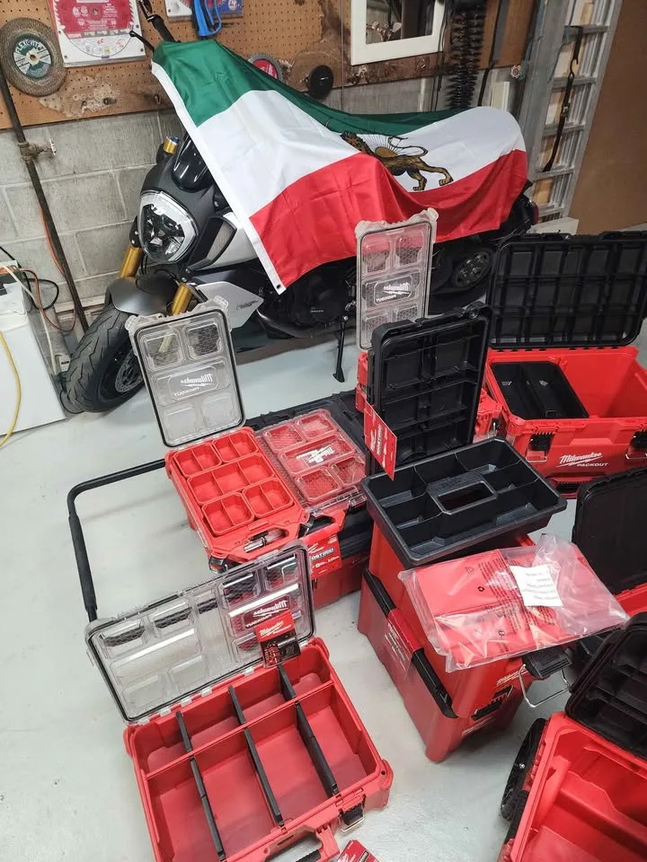 Milwaukee PACKOUT 12-Piece Storage System – Brand New image indicator(4)