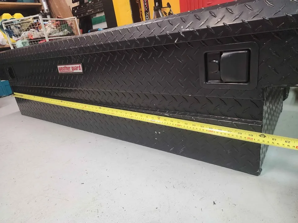 Weather Guard Truck Tool Box – Excellent Condition image indicator(7)