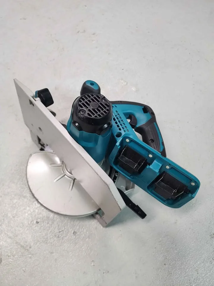 Makita cordless 7 1/2" circular saw image indicator(3)