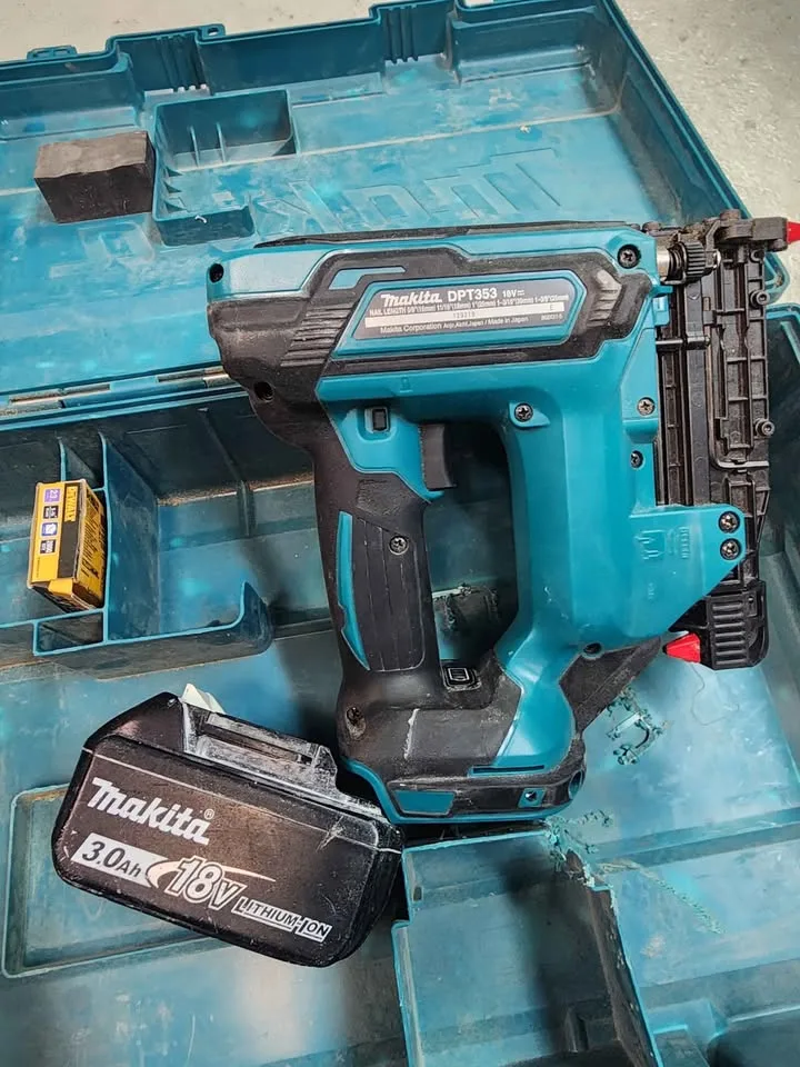 Makita cordless 23g finishing nailer 18v image indicator(2)