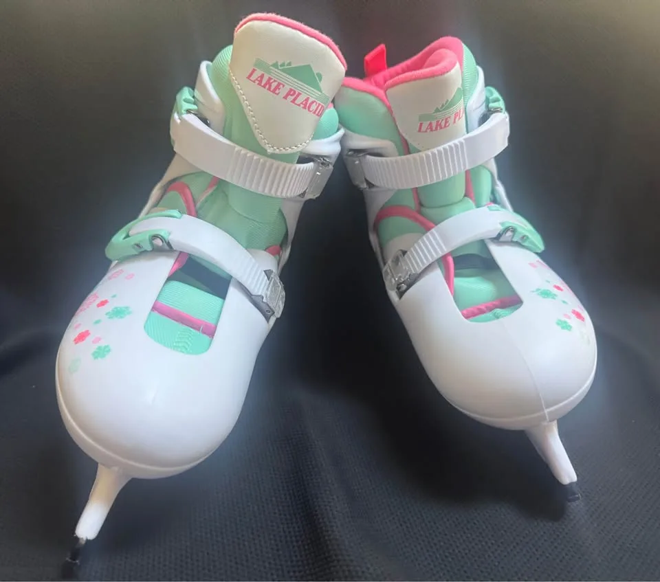 Girl’s Adjustable ice skates image indicator(4)