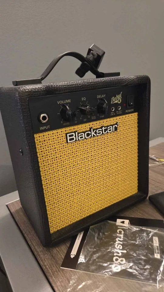 Squire 6 String Electric Guitar, Arctic White image indicator(2)