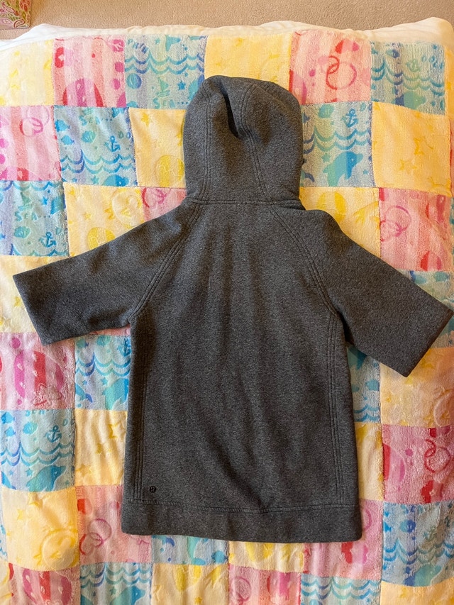 Lululemon Hoodie Size 4 - photo 2