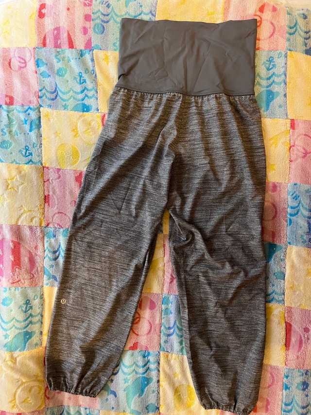 Lululemon pants size 4
