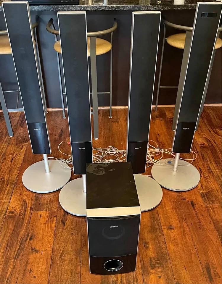 Sony 5.1 Surround Sound System – DAV-HDX274