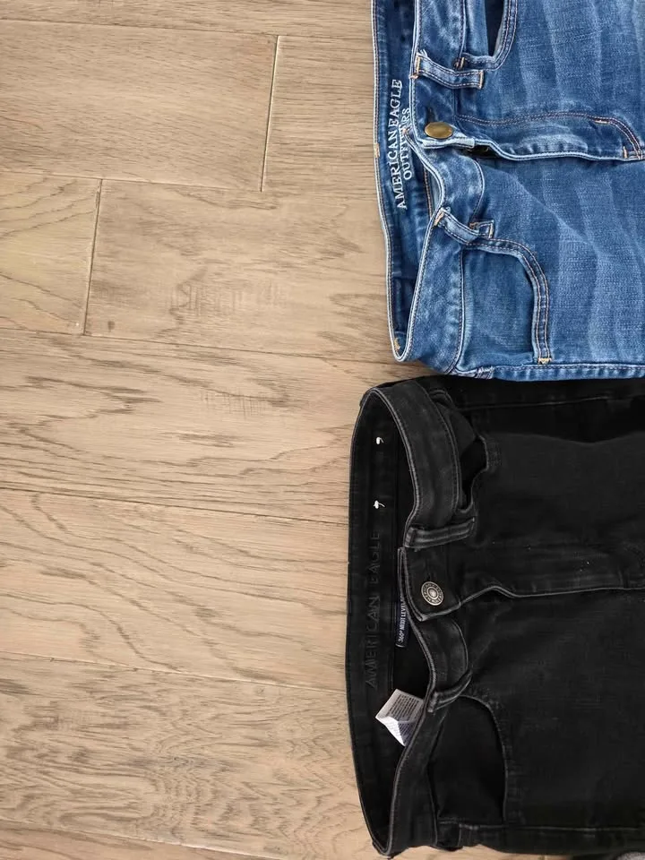 American Eagle Jeans - women size 6 short image indicator(3)