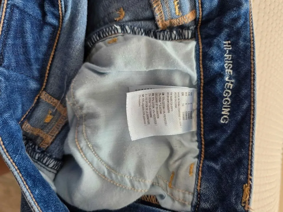 American Eagle Jeans - women size 6 short image indicator(5)