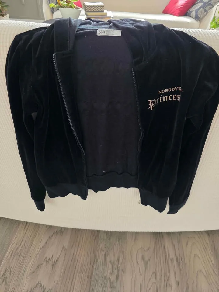 Girls velvet jacket - black image indicator(3)