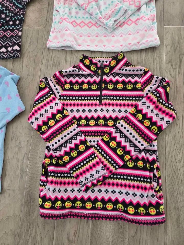 Girls fleece tops - size 12 -14 years image indicator(2)