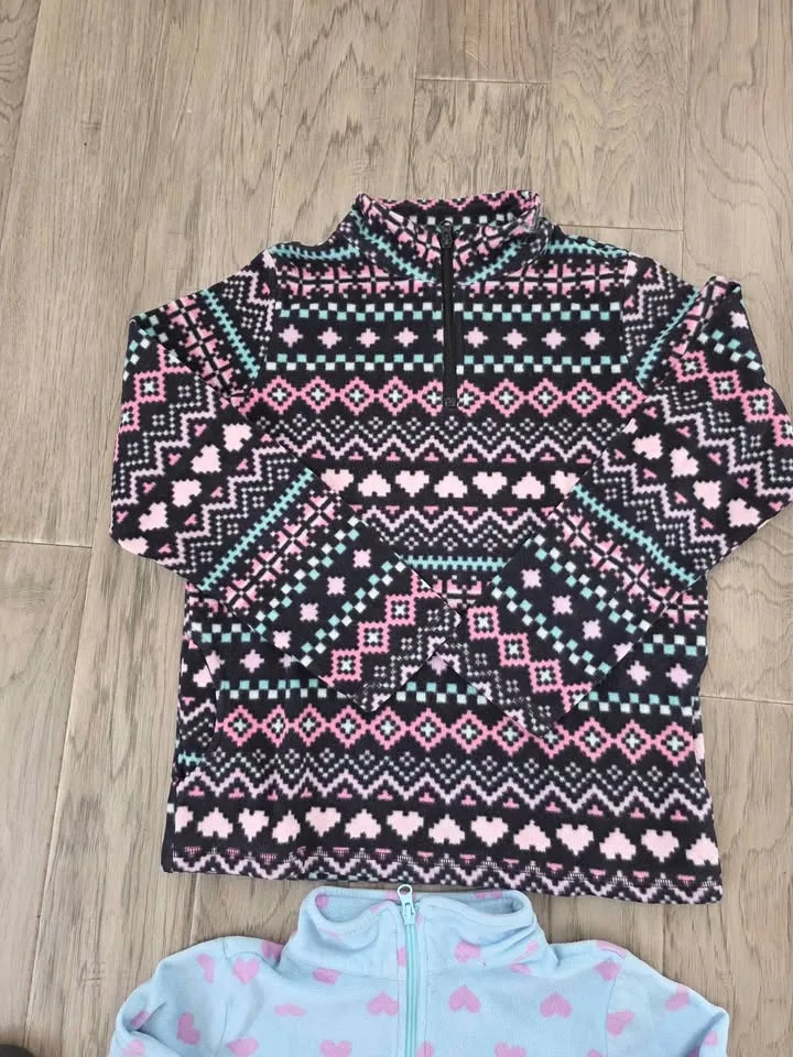 Girls fleece tops - size 12 -14 years image indicator(3)