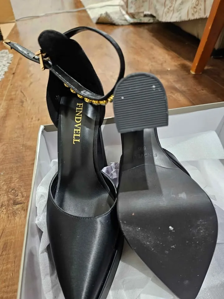 New Black Shoes image indicator(3)