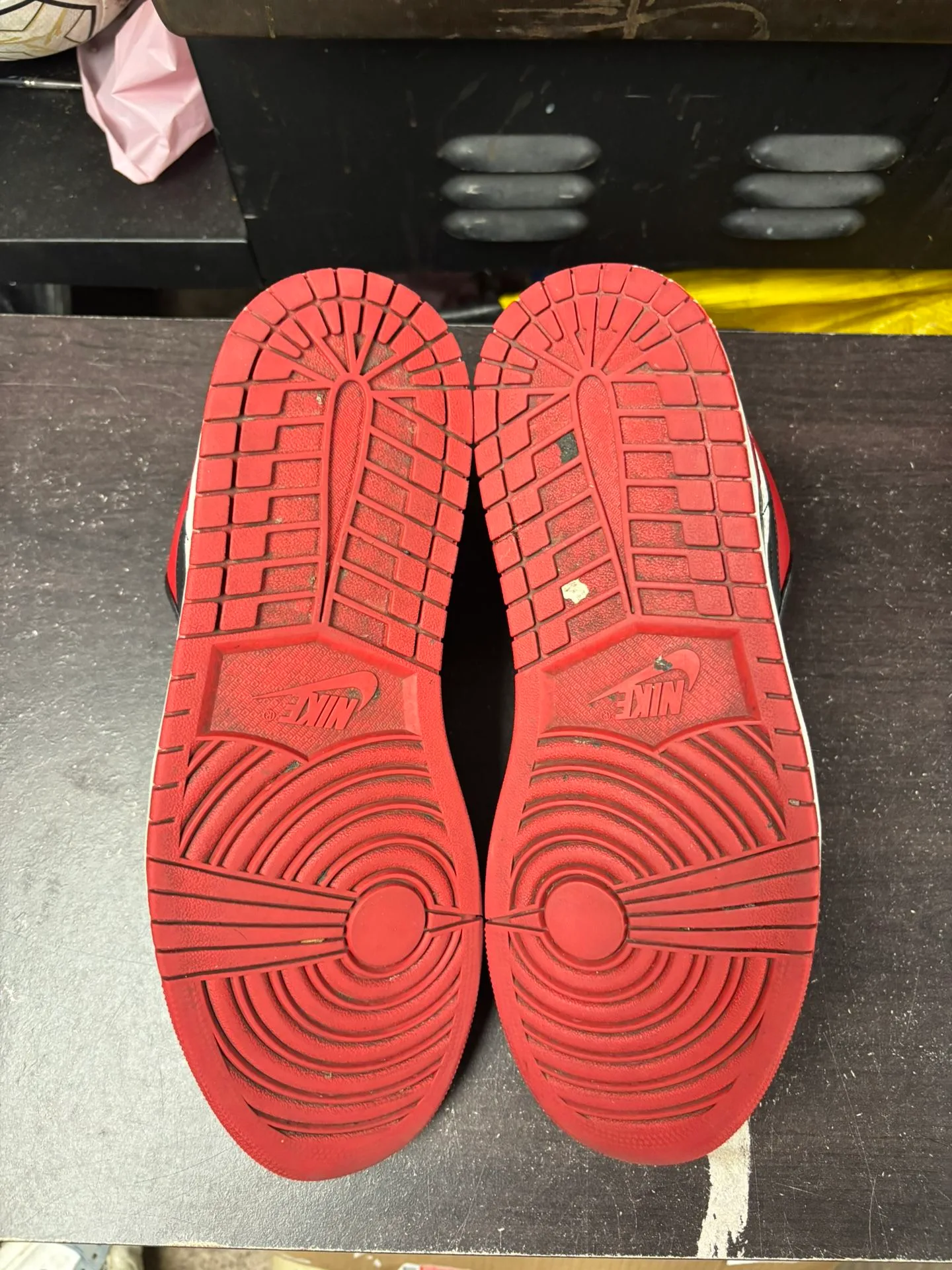 Air Jordan 1 Low Alternate Red image indicator(3)