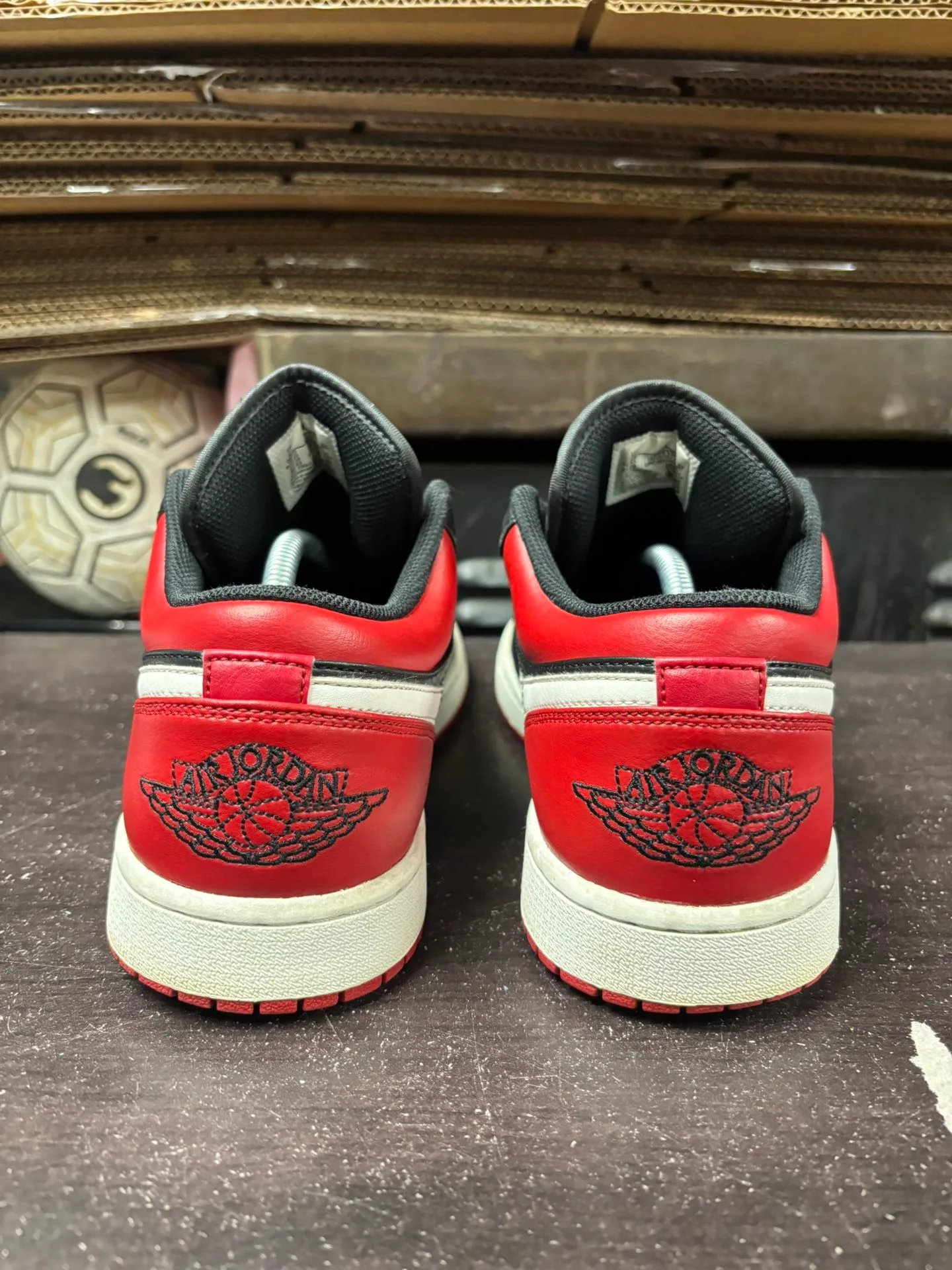 Air Jordan 1 Low Alternate Red image indicator(4)