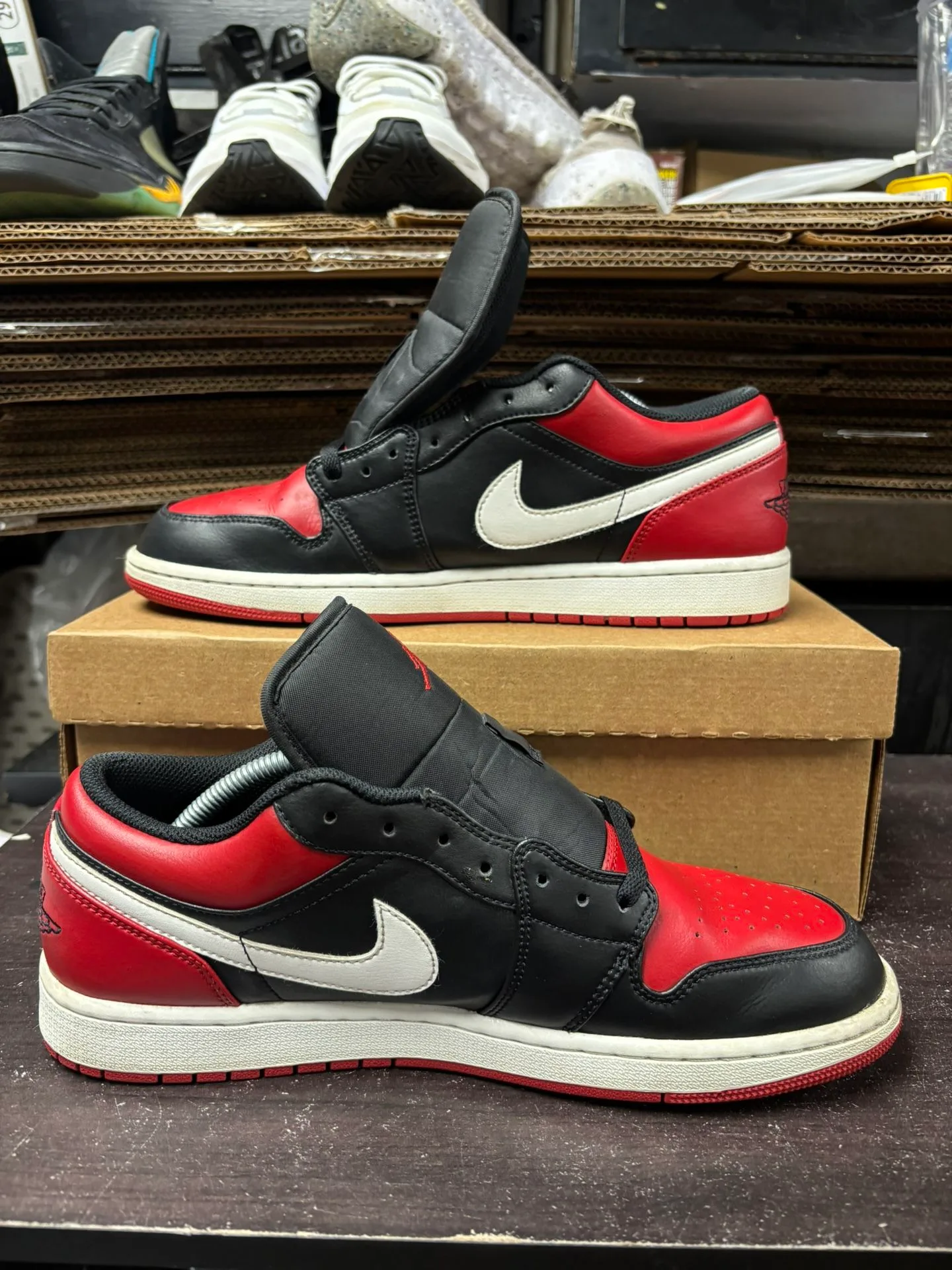 Air Jordan 1 Low Alternate Red image indicator(5)