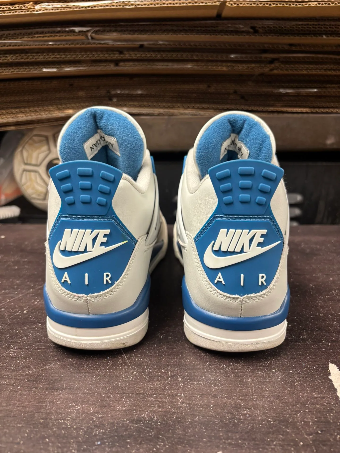 Air Jordan 4 Military Blue image indicator(4)