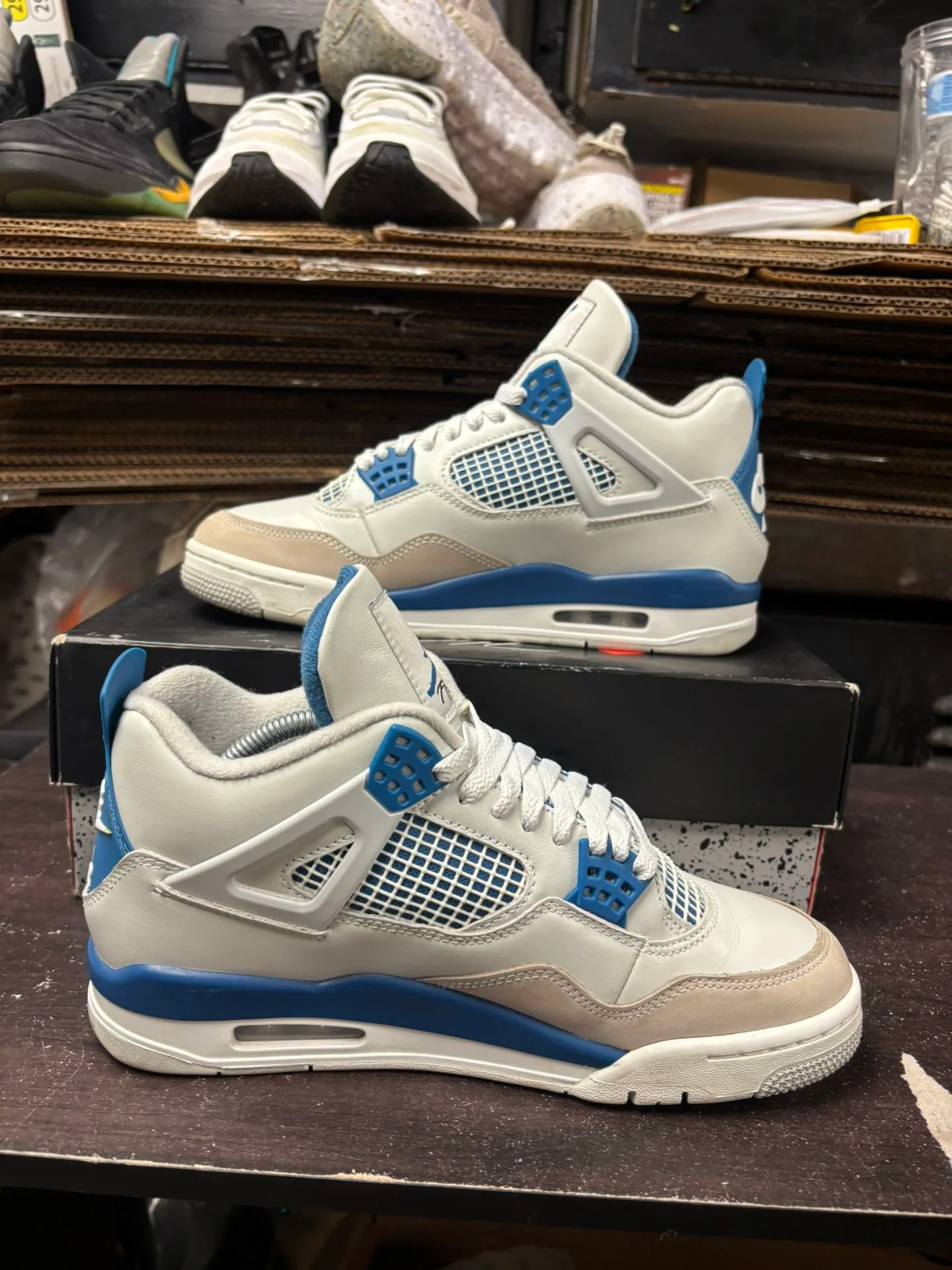 Air Jordan 4 Military Blue image indicator(5)