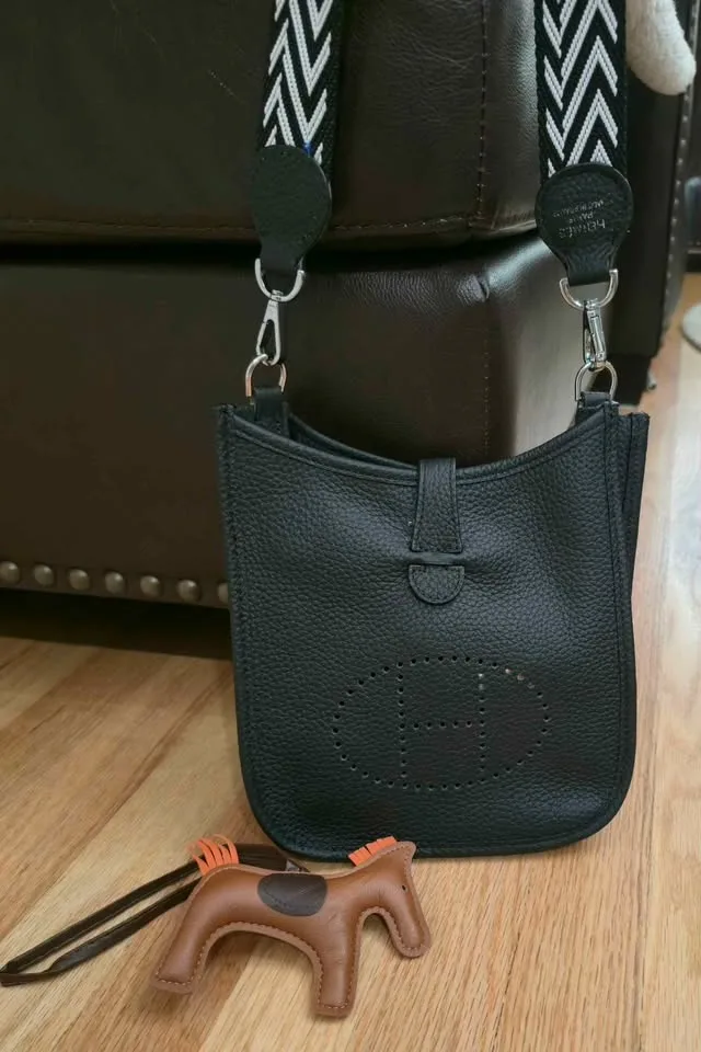 TOP SHELF BAGS CLEARANCE! Offering options to suit various budge image indicator(7)