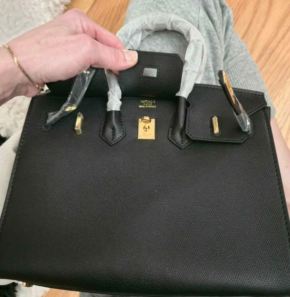 TOP SHELF BAGS CLEARANCE! Offering options to suit various budge image indicator(9)