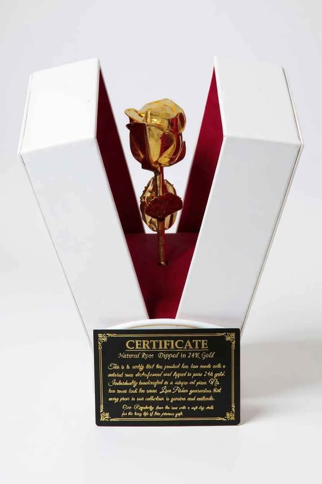24K Gold Rose - photo 2
