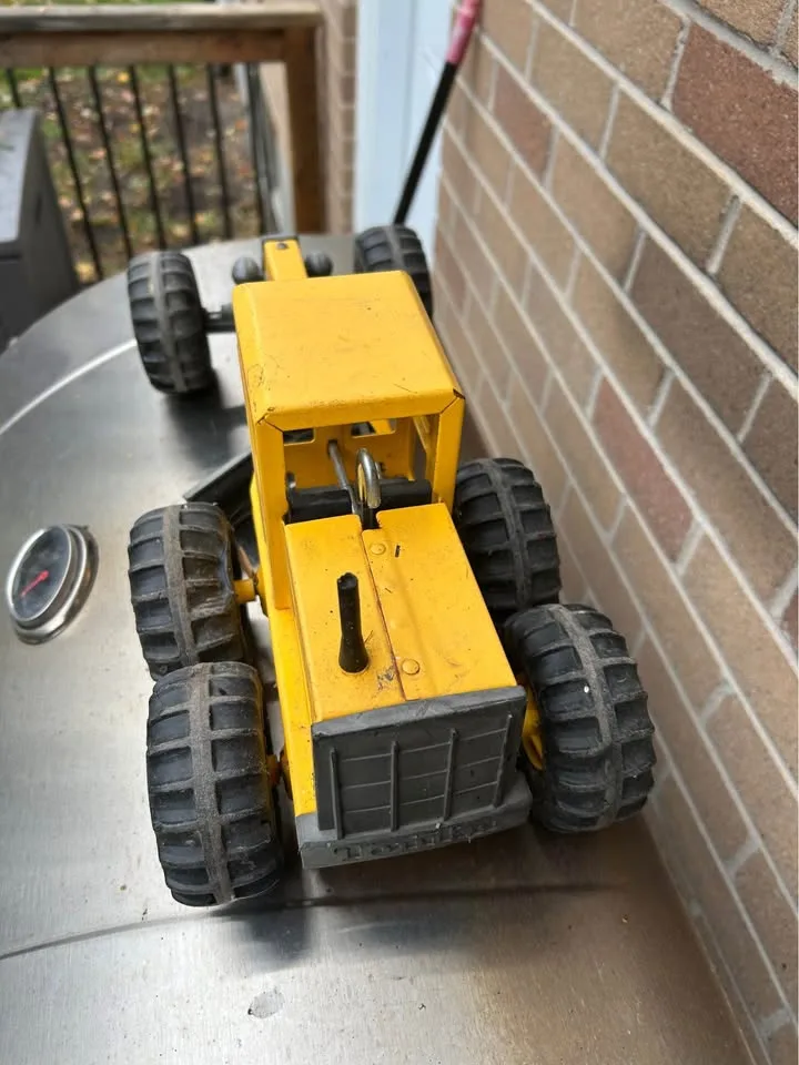 Vintage and newer Tonka image indicator(2)