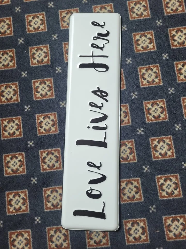 Metal Sign : Love Lives Here image indicator(2)