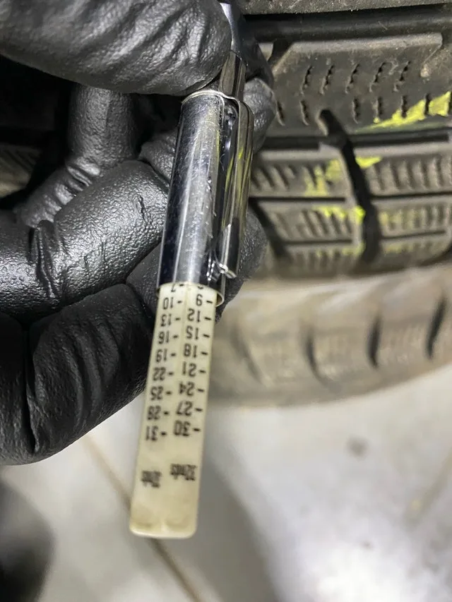 225/55R17 2X Michelin X-Ice, 2X Yokohama Ice Guard ig52c image indicator(6)