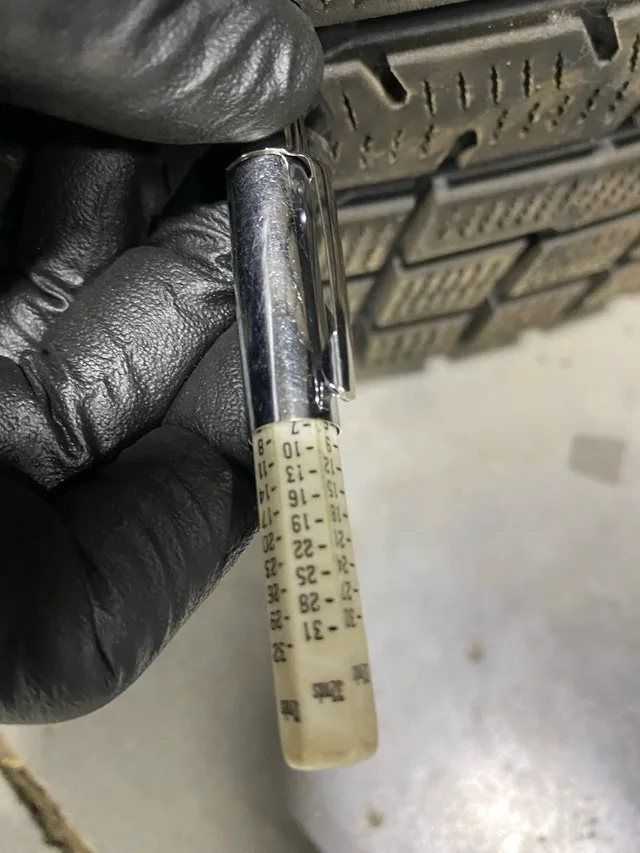 225/55R17 2X Michelin X-Ice, 2X Yokohama Ice Guard ig52c image indicator(8)