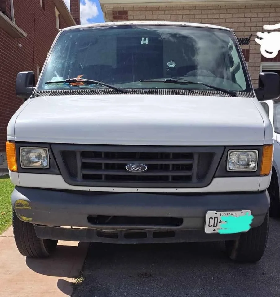 Van Ford E250 model 2006 image indicator(2)