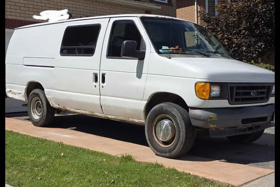 Van Ford E250 model 2006 image indicator(4)