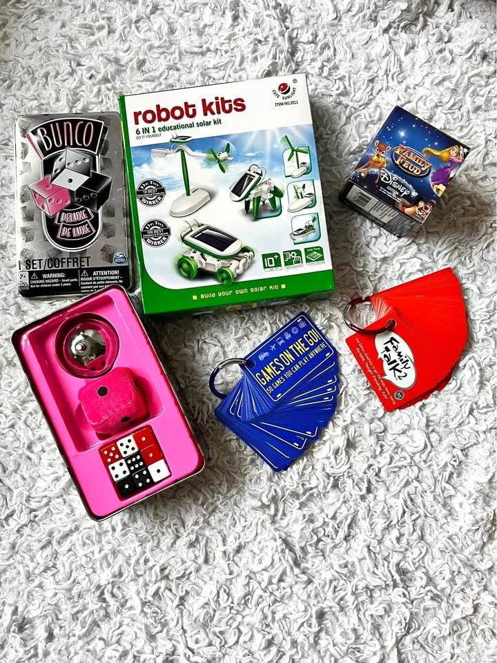 Coventry Hills PU - Lot of Family Games thumbnail