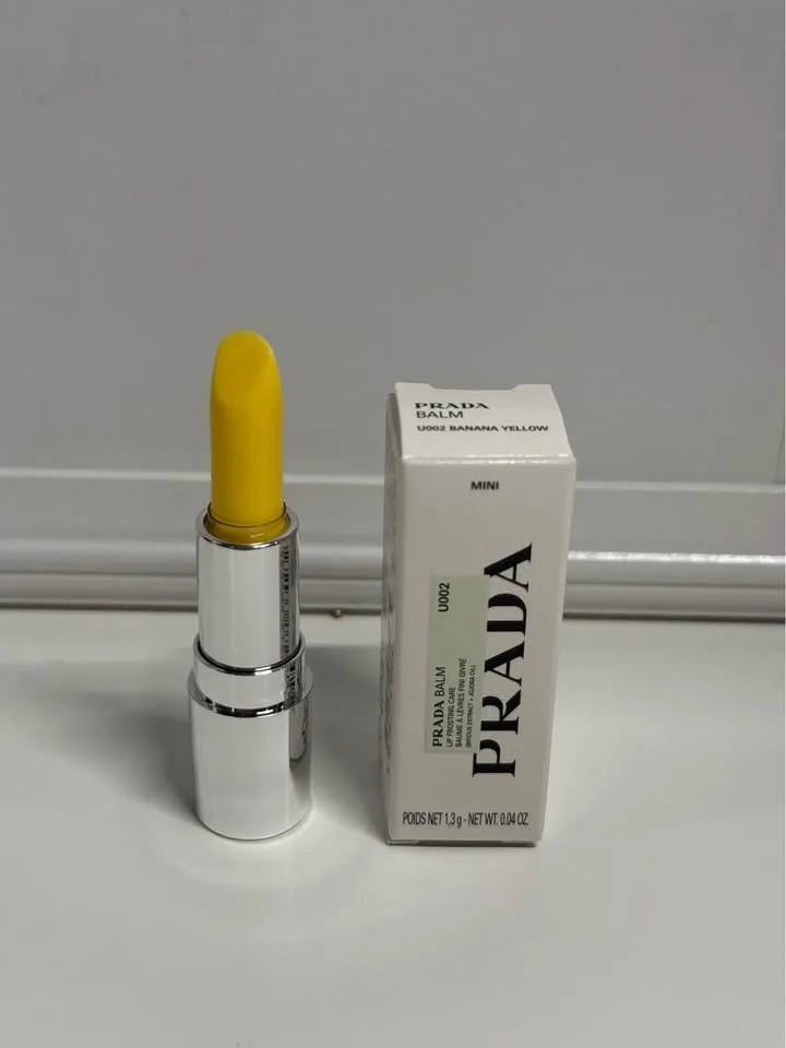 Prada BANNANA lip balm mini image indicator(2)