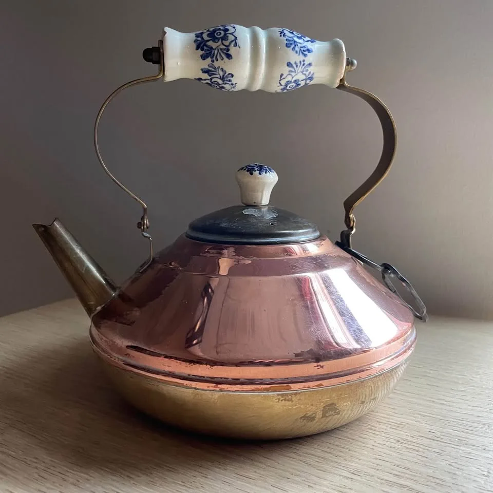 Vintage Brass & Copper TeaPot Kettle - ceramic handle image indicator(3)