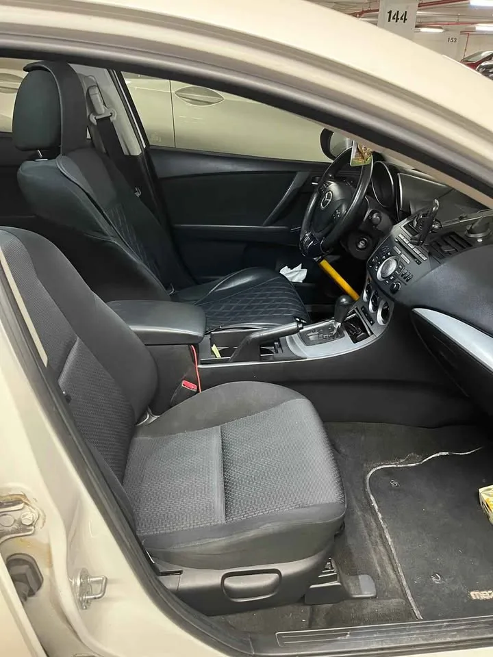 2010 Mazda MAZDA MAZDA3 image indicator(6)