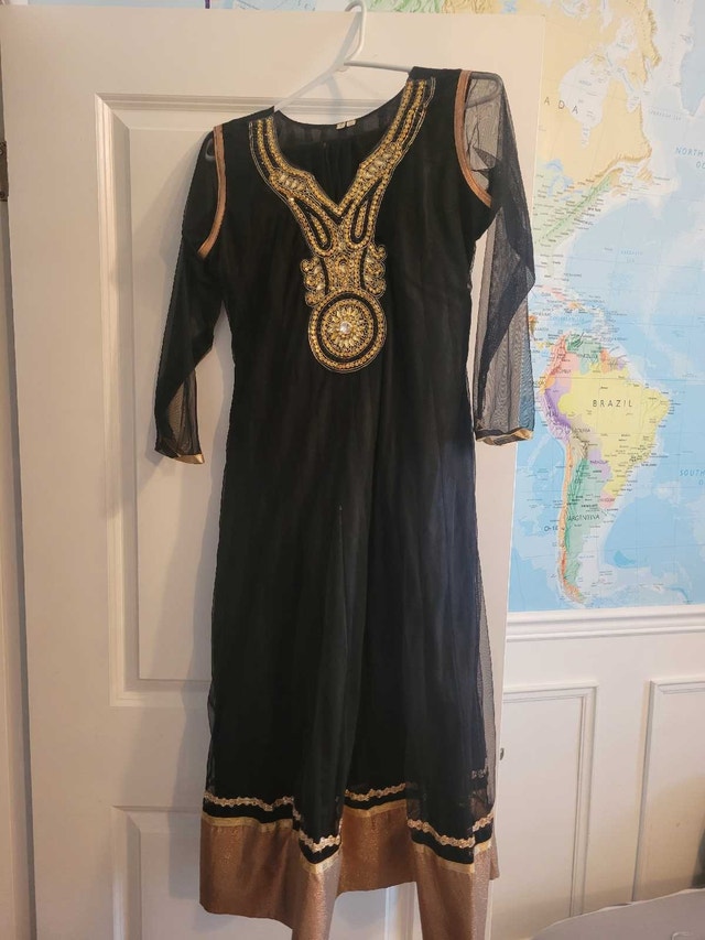 Shalwar Kameez / Indian Outfit