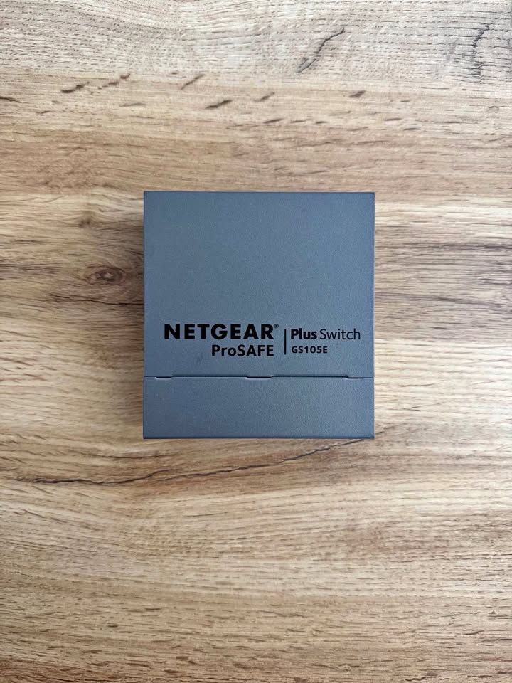NETGEAR 5-Port Gigabit Ethernet Plus Switch (GS105Ev2)