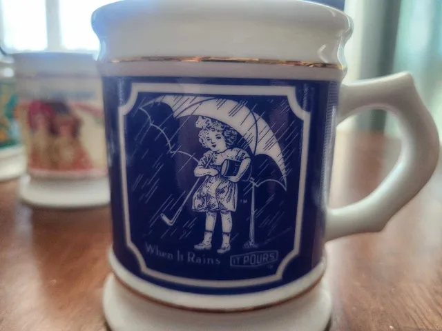 Ashton Drake Gallery Porcelain Mug Collection image indicator(3)