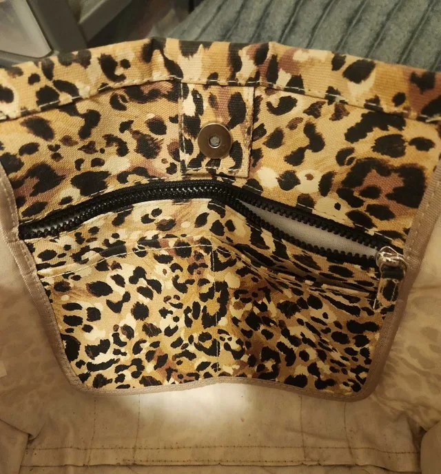 Leopard print purse image indicator(4)