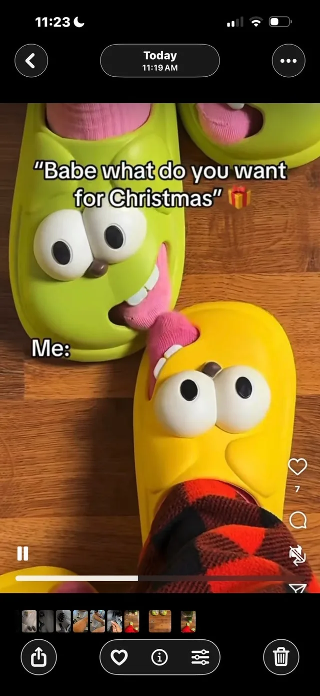 kissing slippers thumbnail